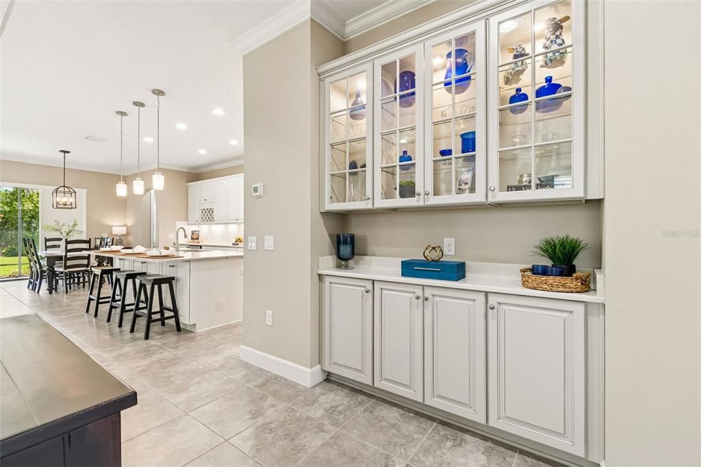 For Sale: $539,900 (3 beds, 2 baths, 2201 Square Feet)