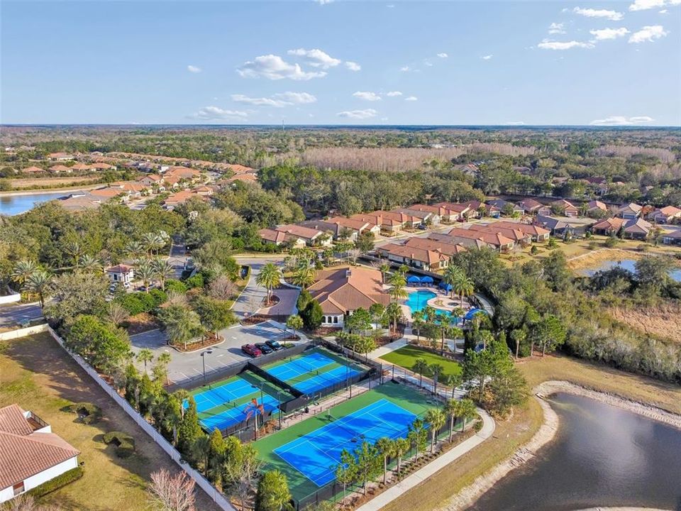 For Sale: $539,900 (3 beds, 2 baths, 2201 Square Feet)