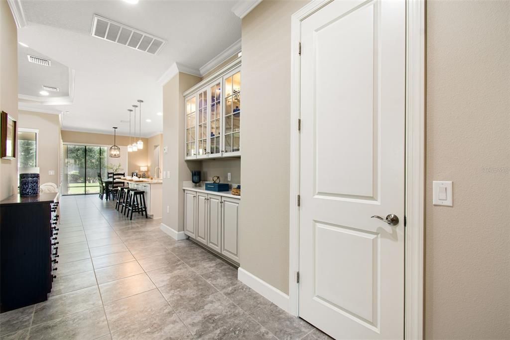 For Sale: $539,900 (3 beds, 2 baths, 2201 Square Feet)