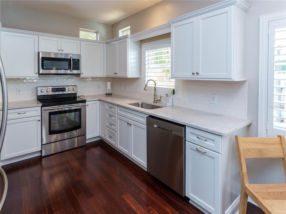 Active With Contract: $995,000 (4 beds, 2 baths, 2046 Square Feet)