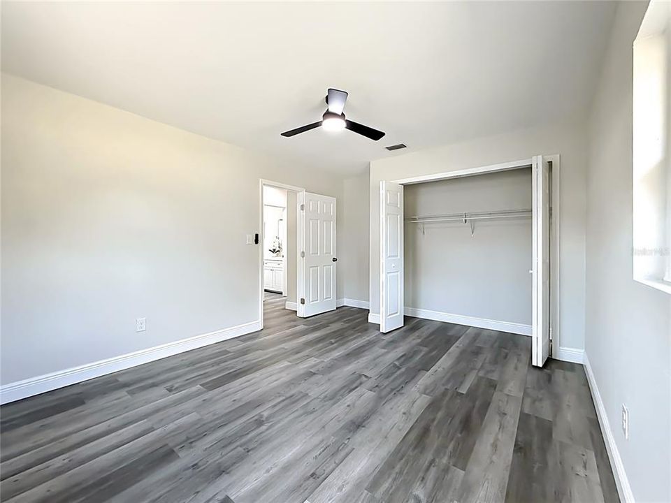 Active With Contract: $249,000 (3 beds, 1 baths, 1288 Square Feet)