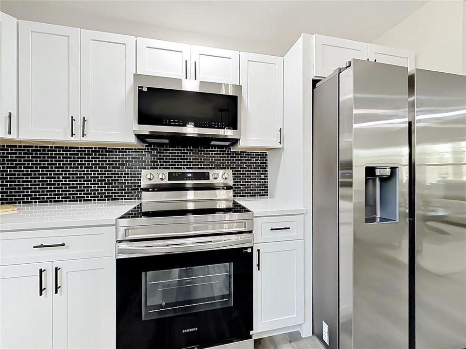 Active With Contract: $249,000 (3 beds, 1 baths, 1288 Square Feet)