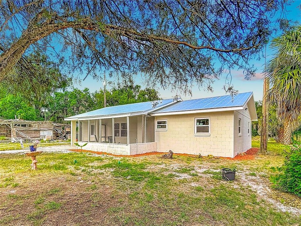 Active With Contract: $249,000 (3 beds, 1 baths, 1288 Square Feet)