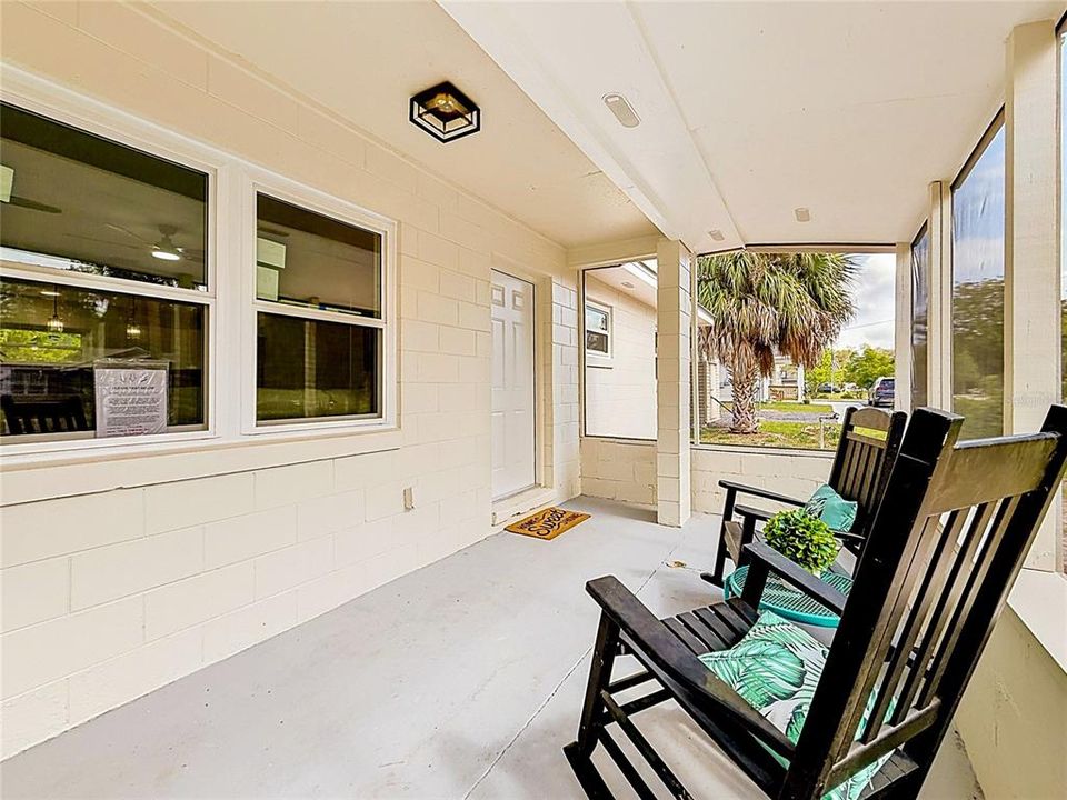 Active With Contract: $249,000 (3 beds, 1 baths, 1288 Square Feet)