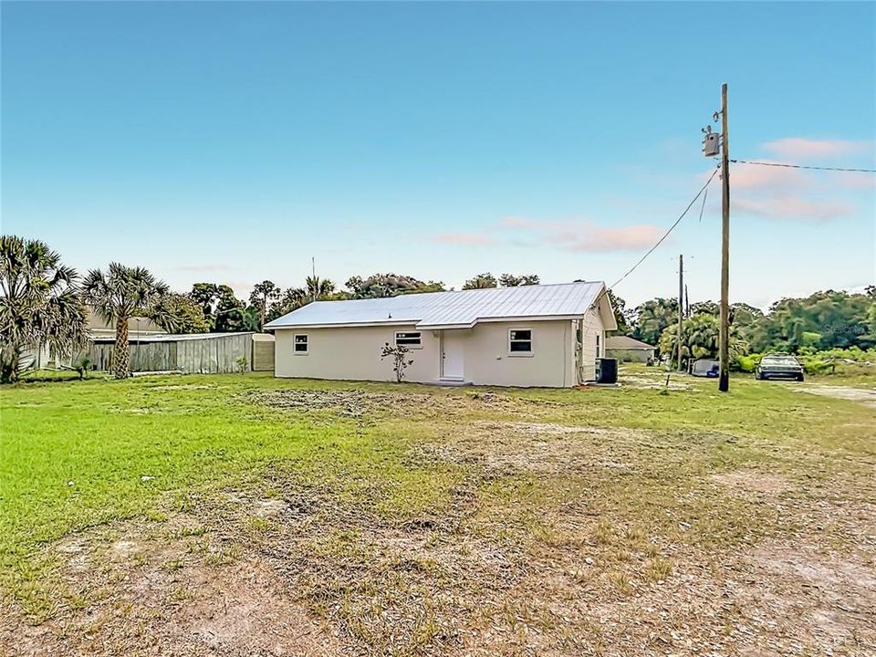 Active With Contract: $249,000 (3 beds, 1 baths, 1288 Square Feet)