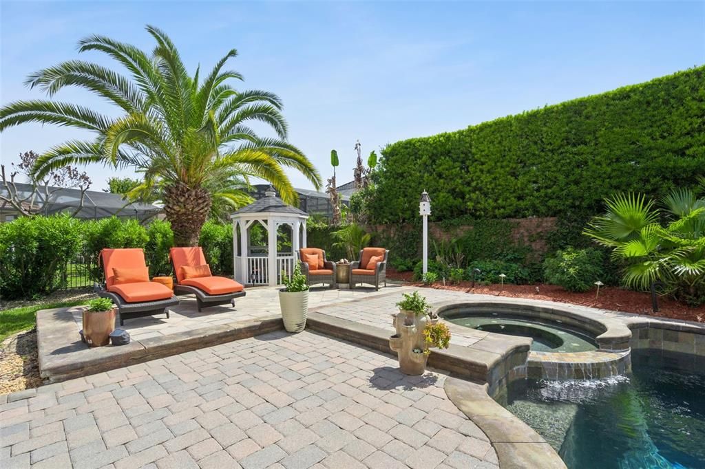 Active With Contract: $1,350,000 (5 beds, 5 baths, 3931 Square Feet)