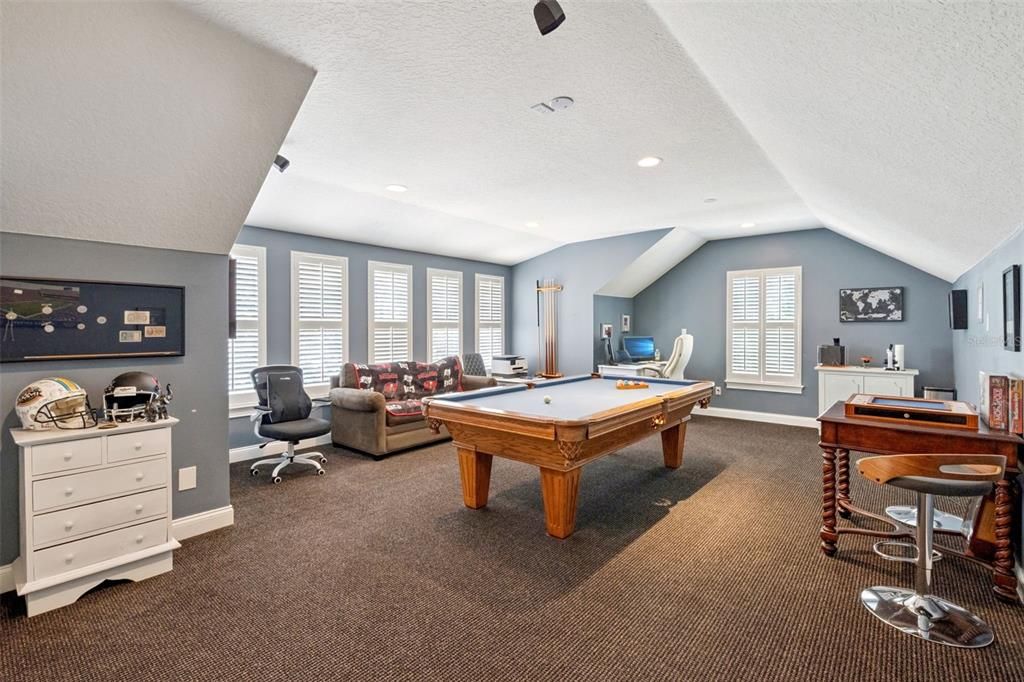 Active With Contract: $1,350,000 (5 beds, 5 baths, 3931 Square Feet)