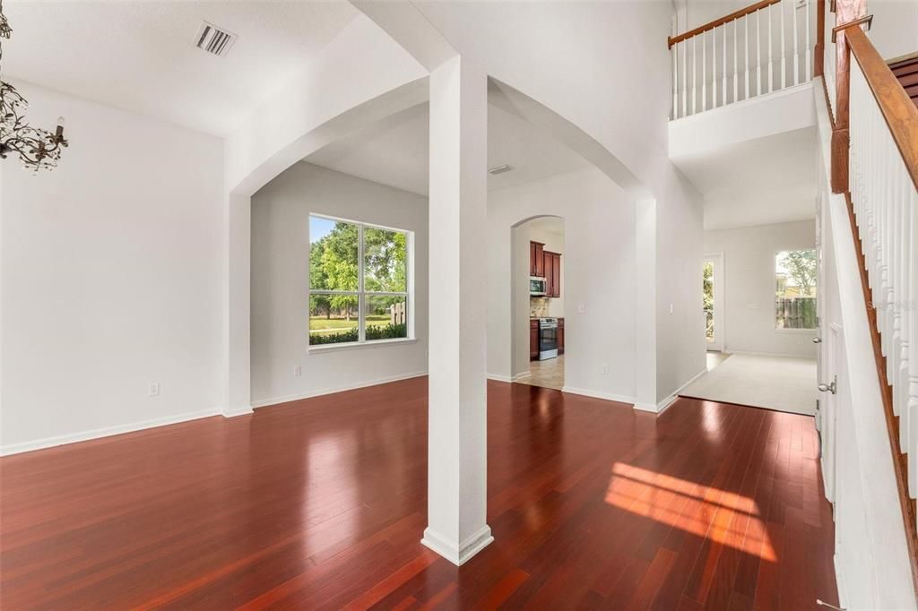 En Venta: $474,900 (5 camas, 4 baños, 2736 Pies cuadrados)