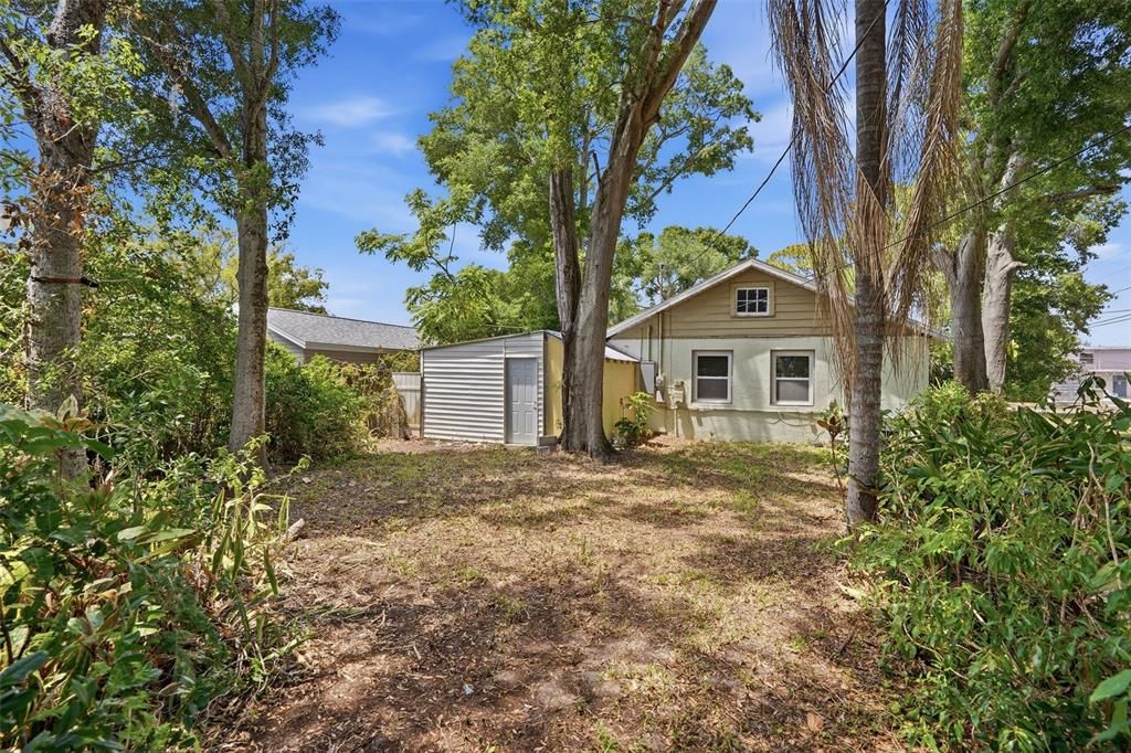 For Rent: $2,000 (3 beds, 1 baths, 1026 Square Feet)