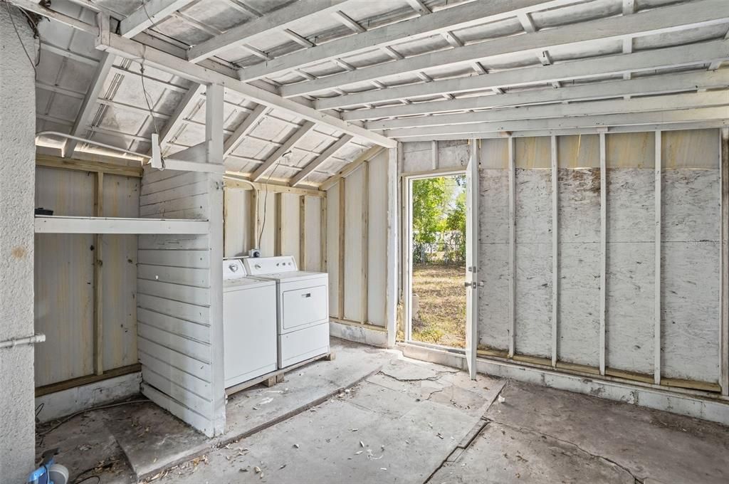 For Rent: $2,000 (3 beds, 1 baths, 1026 Square Feet)
