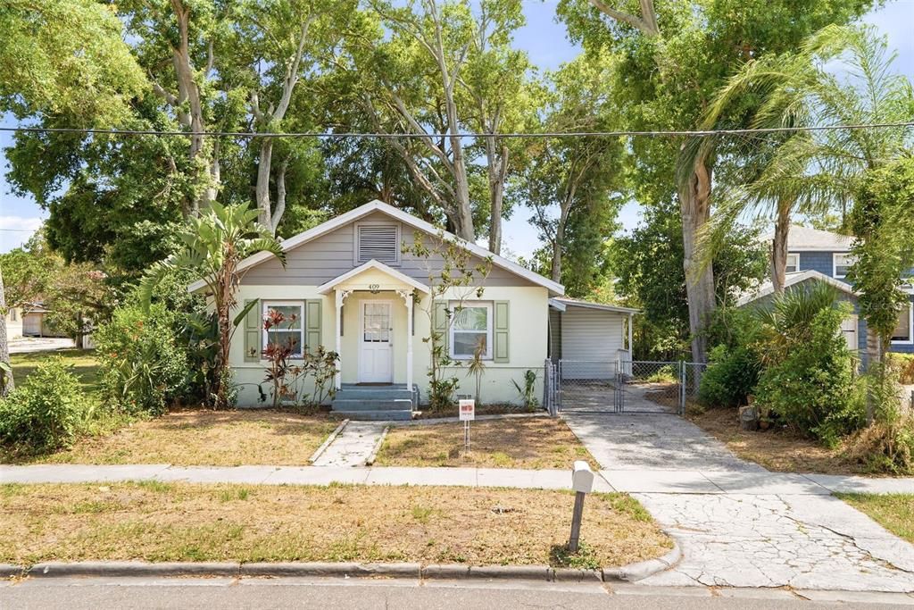 For Rent: $2,000 (3 beds, 1 baths, 1026 Square Feet)