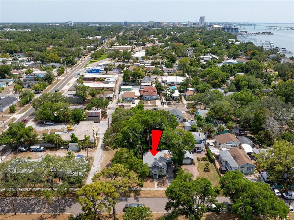 For Rent: $2,000 (3 beds, 1 baths, 1026 Square Feet)