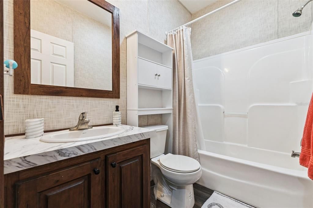 For Sale: $369,000 (5 beds, 3 baths, 2400 Square Feet)