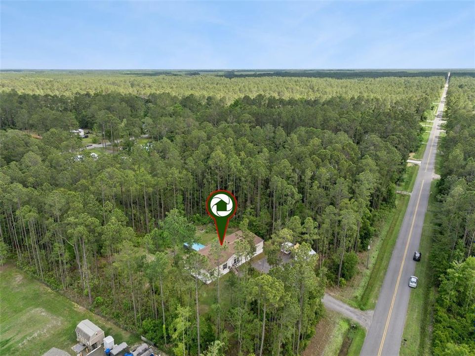 For Sale: $369,000 (5 beds, 3 baths, 2400 Square Feet)