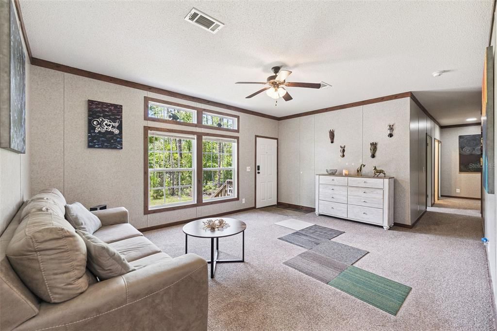 For Sale: $369,000 (5 beds, 3 baths, 2400 Square Feet)