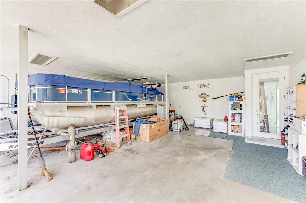 For Sale: $995,000 (5 beds, 3 baths, 3298 Square Feet)