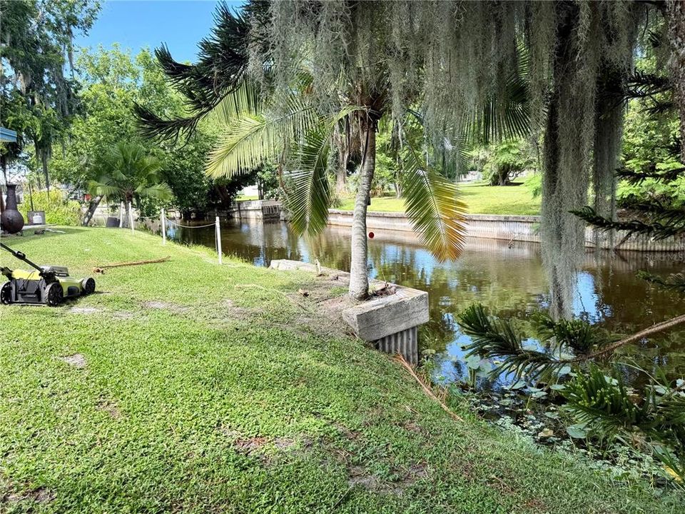 En Venta: $649,000 (5 camas, 5 baños, 2300 Pies cuadrados)
