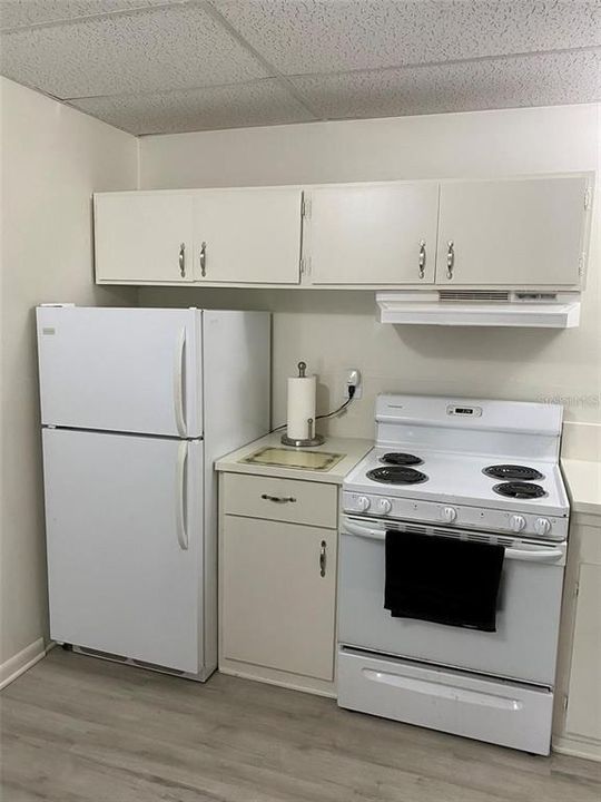 En Venta: $649,000 (5 camas, 5 baños, 2300 Pies cuadrados)