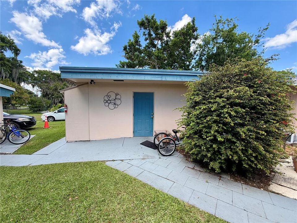 En Venta: $649,000 (5 camas, 5 baños, 2300 Pies cuadrados)