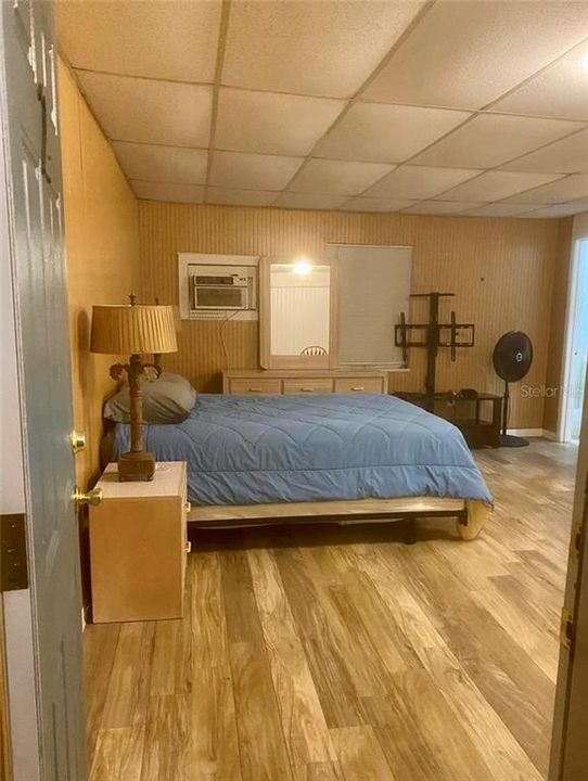 En Venta: $649,000 (5 camas, 5 baños, 2300 Pies cuadrados)