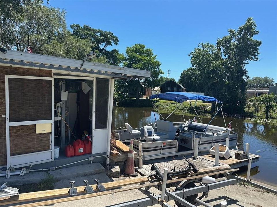 En Venta: $649,000 (5 camas, 5 baños, 2300 Pies cuadrados)