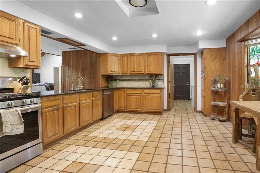 For Sale: $649,900 (4 beds, 4 baths, 3958 Square Feet)