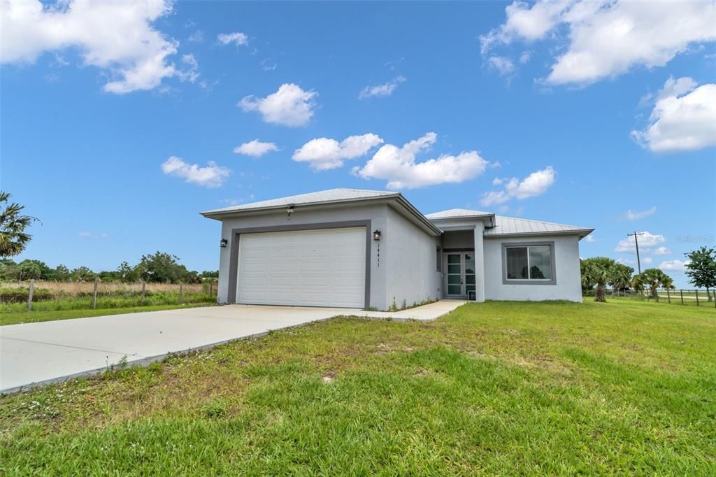 For Sale: $470,000 (4 beds, 2 baths, 2113 Square Feet)