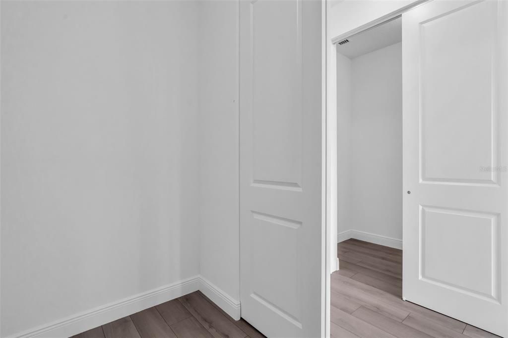 For Sale: $470,000 (4 beds, 2 baths, 2113 Square Feet)