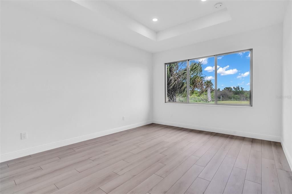 For Sale: $470,000 (4 beds, 2 baths, 2113 Square Feet)
