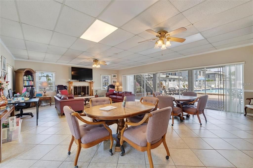 Active With Contract: $126,000 (2 beds, 1 baths, 1047 Square Feet)