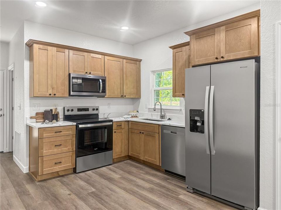 Active With Contract: $239,900 (3 beds, 2 baths, 1243 Square Feet)