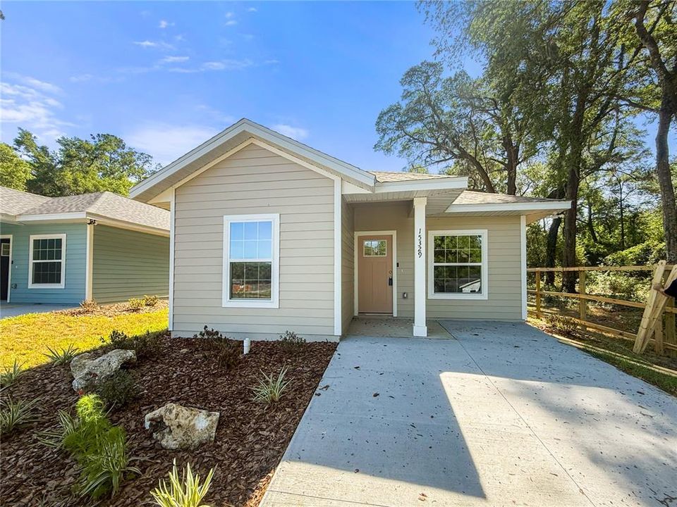 Active With Contract: $239,900 (3 beds, 2 baths, 1243 Square Feet)