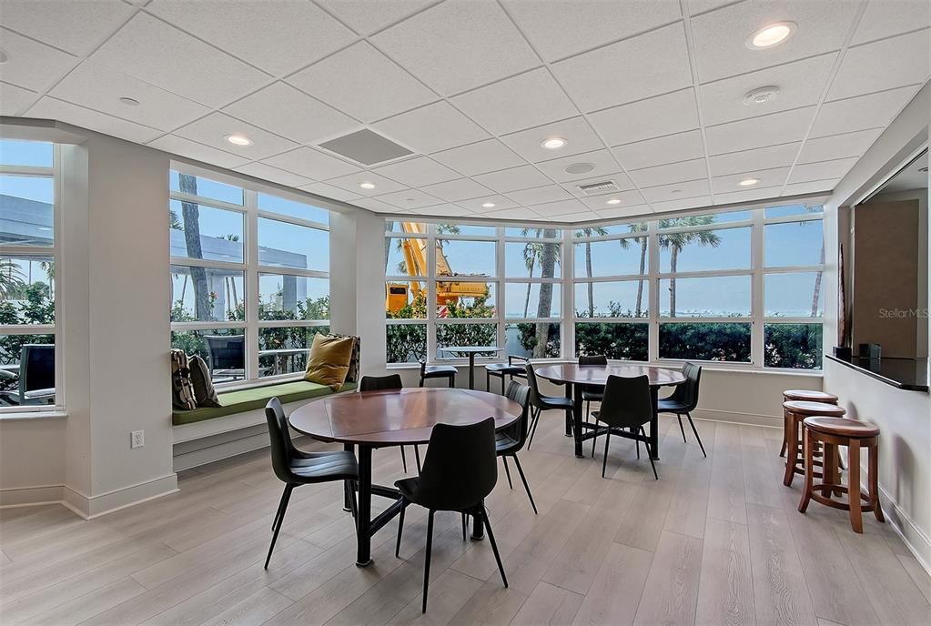 For Sale: $999,000 (2 beds, 2 baths, 1555 Square Feet)