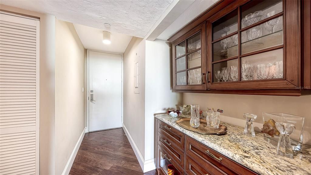 For Sale: $999,000 (2 beds, 2 baths, 1555 Square Feet)