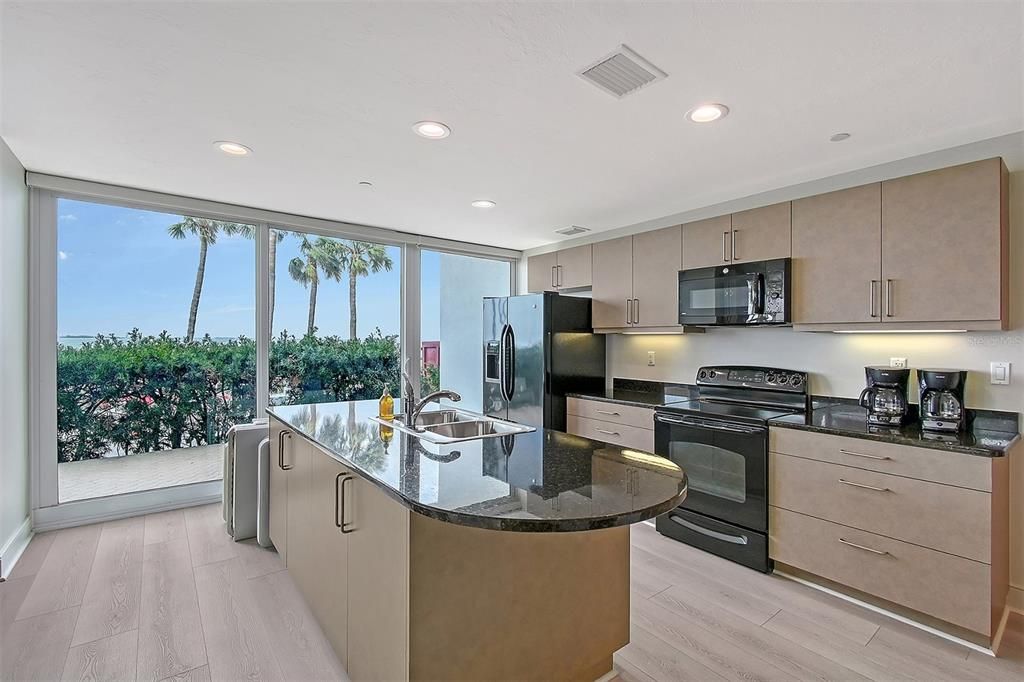 For Sale: $999,000 (2 beds, 2 baths, 1555 Square Feet)