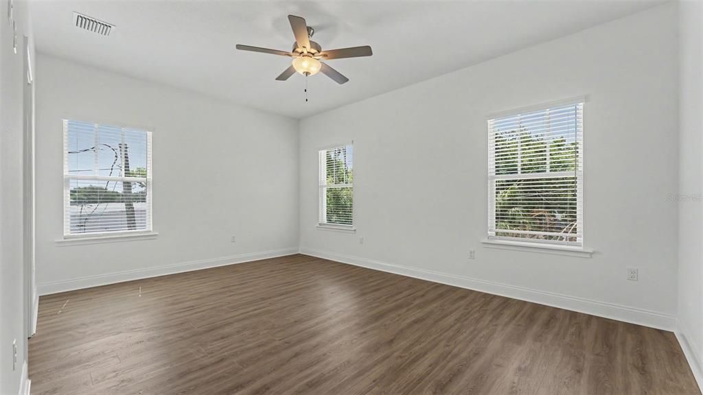 For Sale: $829,900 (6 beds, 0 baths, 3617 Square Feet)