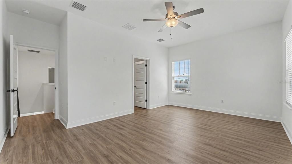 For Sale: $829,900 (6 beds, 0 baths, 3617 Square Feet)