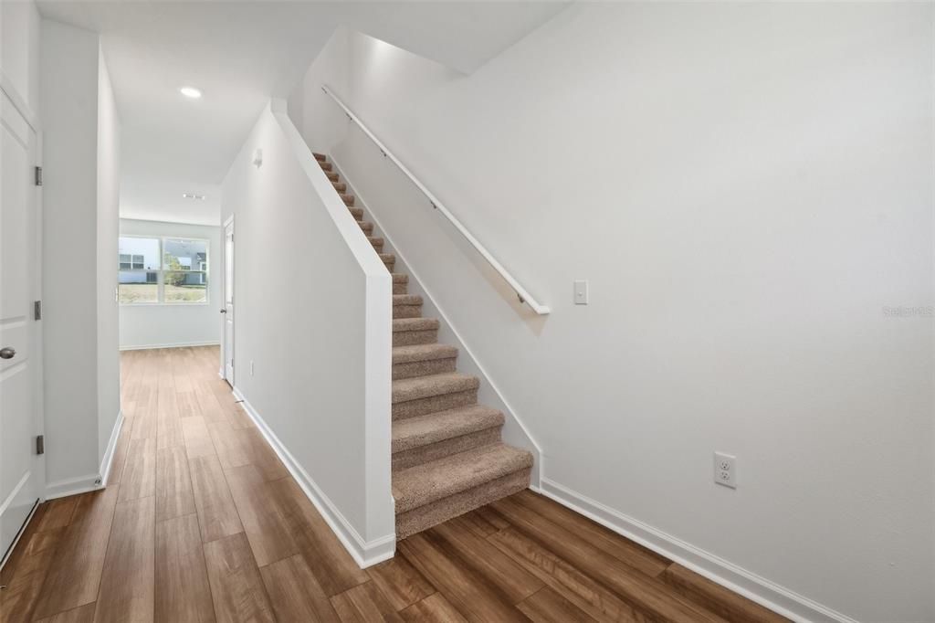 Activo con contrato: $241,990 (3 camas, 2 baños, 1386 Pies cuadrados)