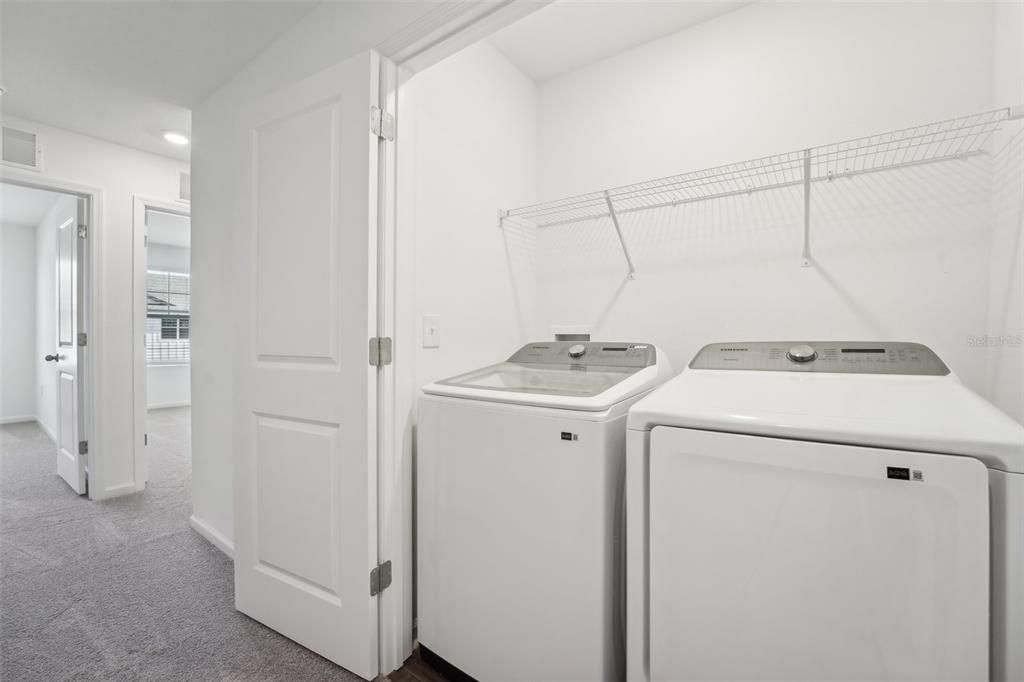 Activo con contrato: $241,990 (3 camas, 2 baños, 1386 Pies cuadrados)