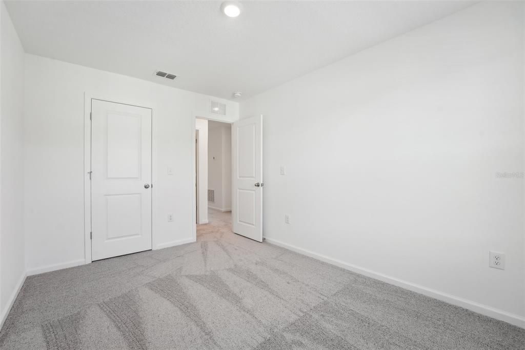 Activo con contrato: $241,990 (3 camas, 2 baños, 1386 Pies cuadrados)