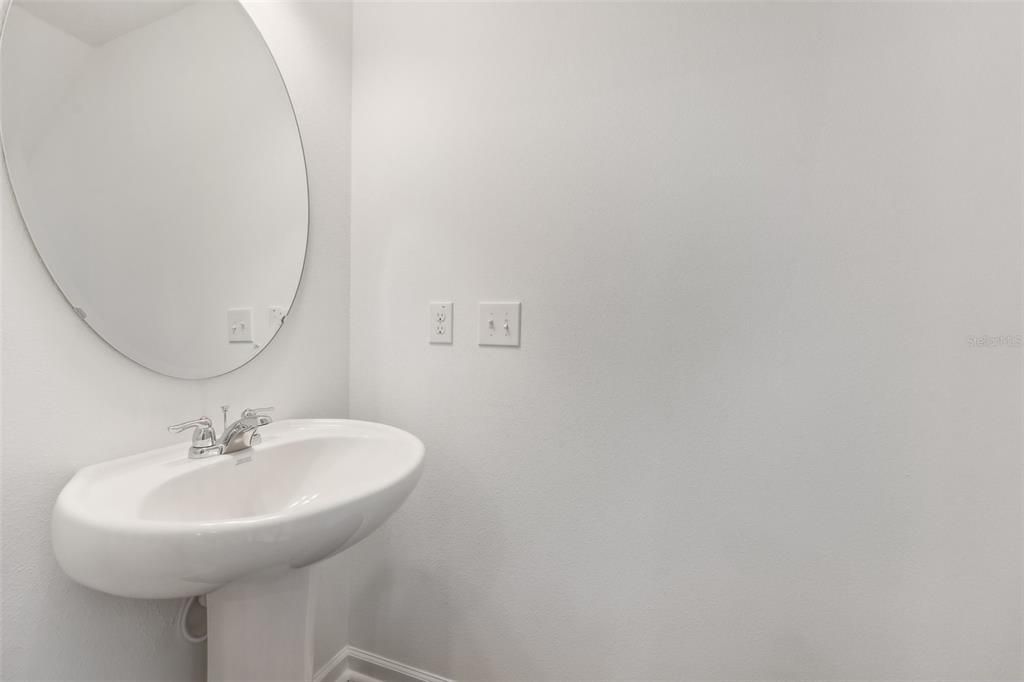 Activo con contrato: $241,990 (3 camas, 2 baños, 1386 Pies cuadrados)