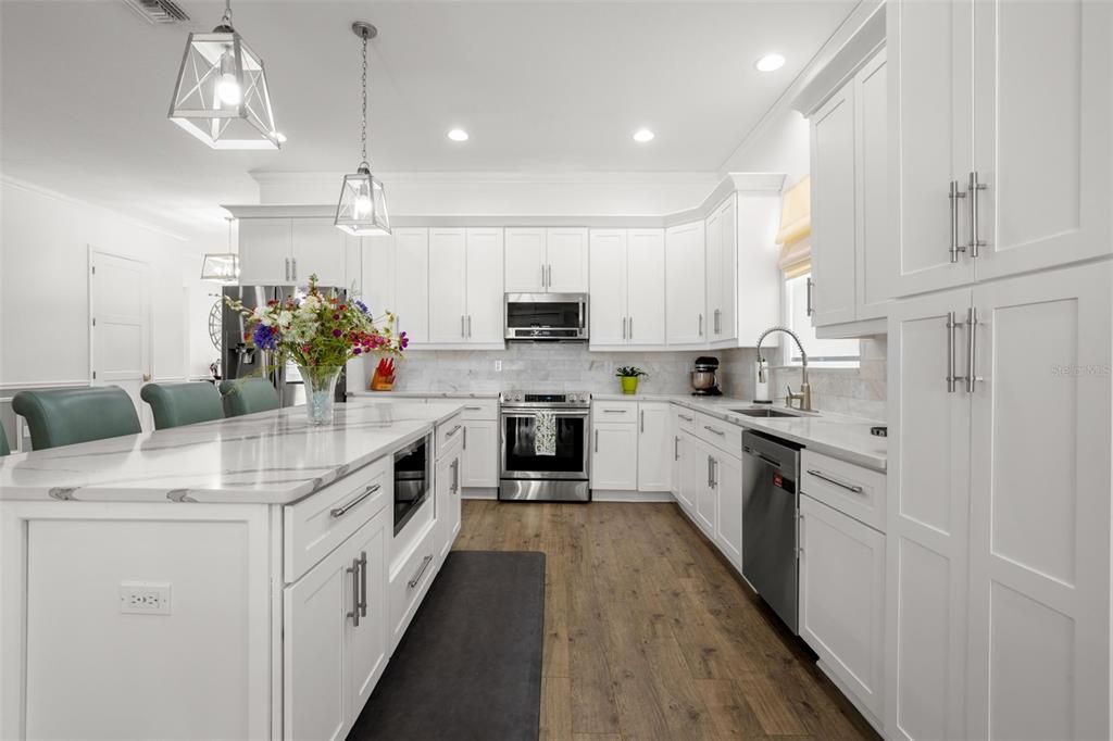 En Venta: $675,000 (3 camas, 3 baños, 2234 Pies cuadrados)