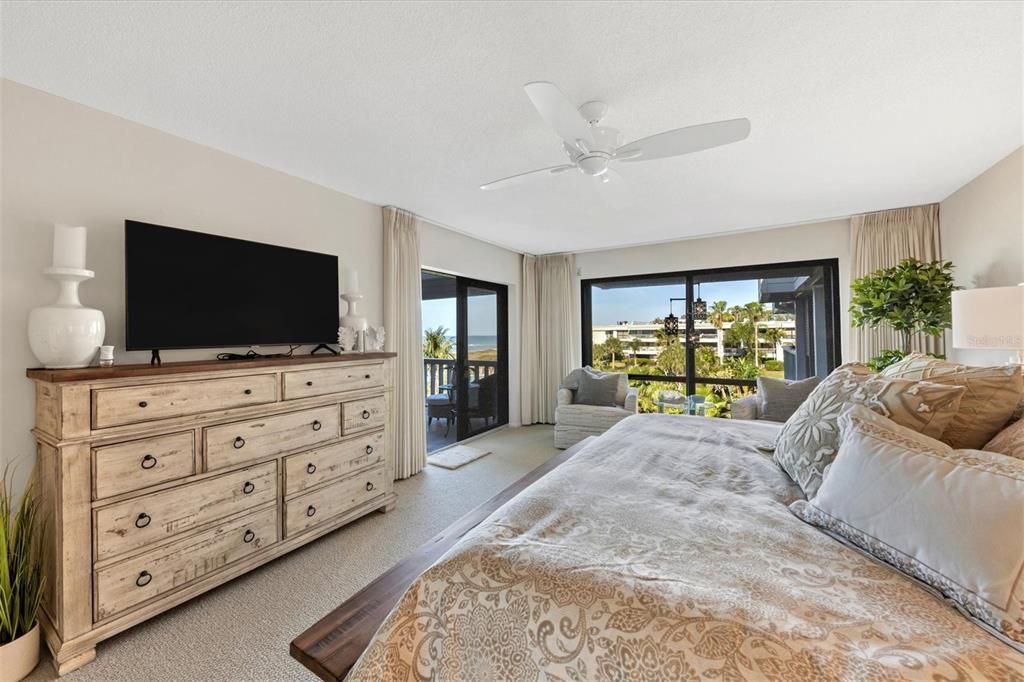 For Rent: $5,500 (2 beds, 2 baths, 1561 Square Feet)