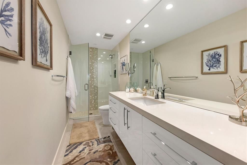 For Rent: $5,500 (2 beds, 2 baths, 1561 Square Feet)