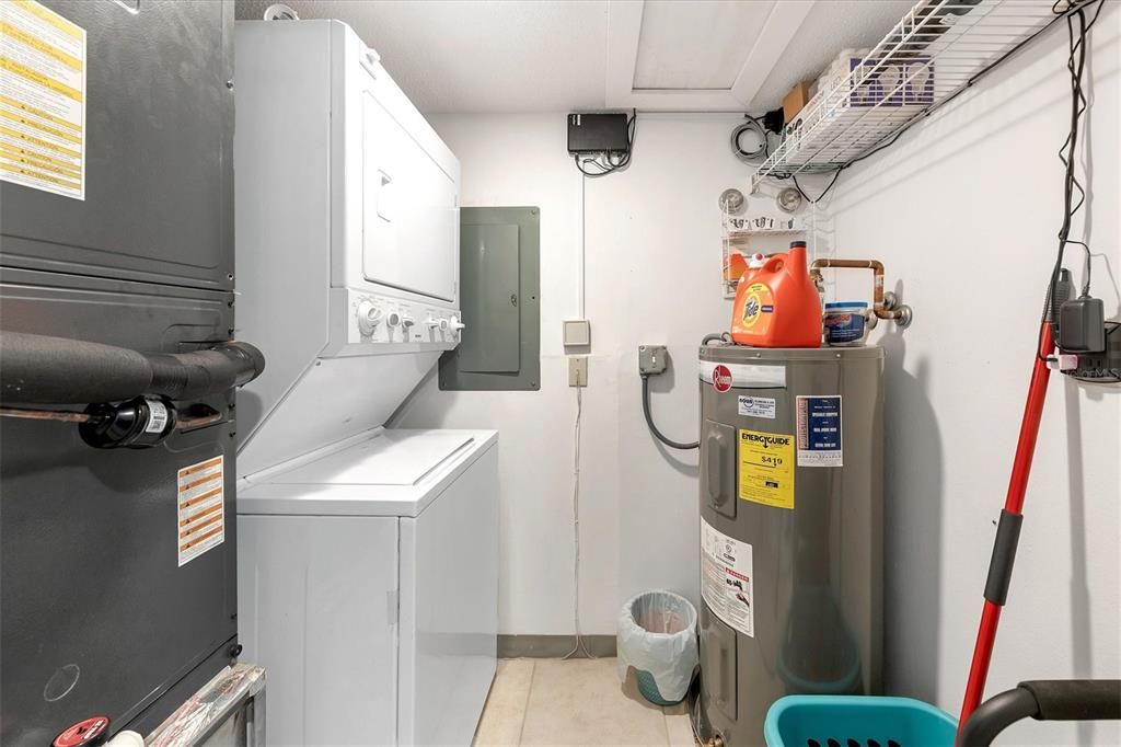 For Rent: $5,500 (2 beds, 2 baths, 1561 Square Feet)