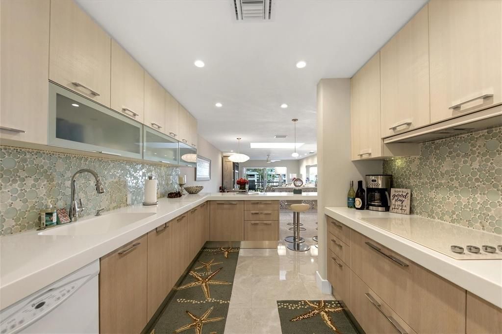 For Rent: $5,500 (2 beds, 2 baths, 1561 Square Feet)