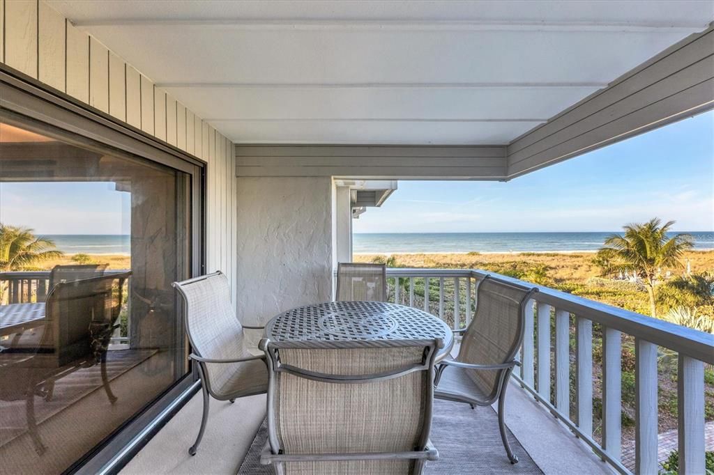 For Rent: $5,500 (2 beds, 2 baths, 1561 Square Feet)
