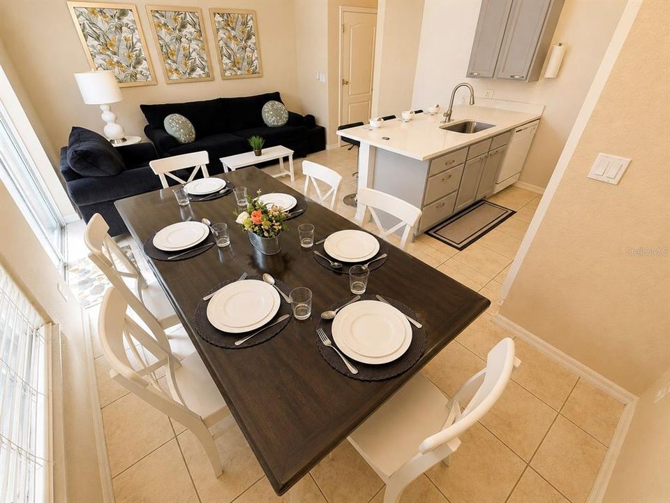 На продажу: $329,000 (4 спален, 2 ванн, 1400 Квадратных фут)