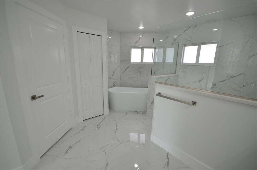 En Renta: $2,600 (3 camas, 2 baños, 1854 Pies cuadrados)