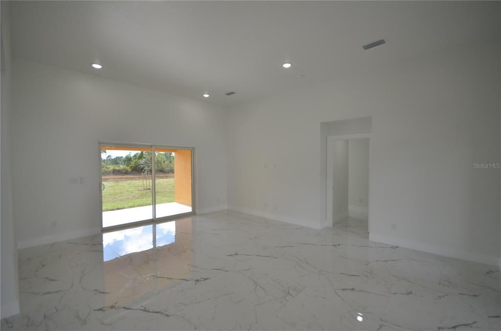 En Renta: $2,600 (3 camas, 2 baños, 1854 Pies cuadrados)